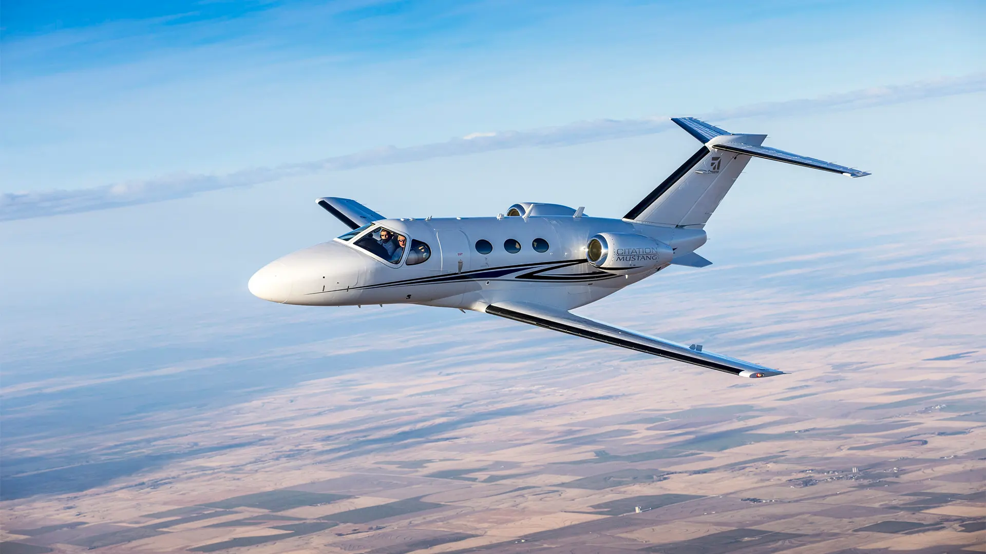 Private Jet Interior London to Paris
